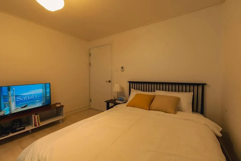 Incheon,5 Minutes From Bupyeong Station, 3Roon 3 Bed, 6 Person Apartment